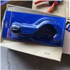 Image 3 : NEW WESTWARD HAND TOOLS 6 DOUBLE X HOSE GRIP PLIERS, 6 ORANGE ADJUSTABLE WIRE STRIPPERS, 12 BLUE ADJ