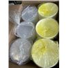 Image 2 : BOX OF 24 OZ ROUND PLASTIC FOOD CONTAINERS WITH LIDS