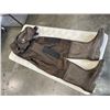 Image 1 : PROTAC WAIDING WAITERS WITH BOOTS, SIZE 10