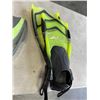 Image 3 : 3 PAIRS OF FLIPPERS