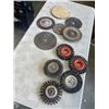 Image 1 : LOT OF GRINDING DISCS