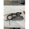 Image 2 : ELECTRIC ROUTER AND BLACK DECKER SANDER