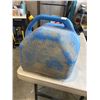 Image 4 : 4 JERRY CANS
