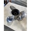Image 2 : 14 1/4 X 17 INCH STAINLESS 3 BLADE BOAT PROP