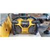 Image 3 : DEWALT JOBSITE RADIO AND TABLE SAW