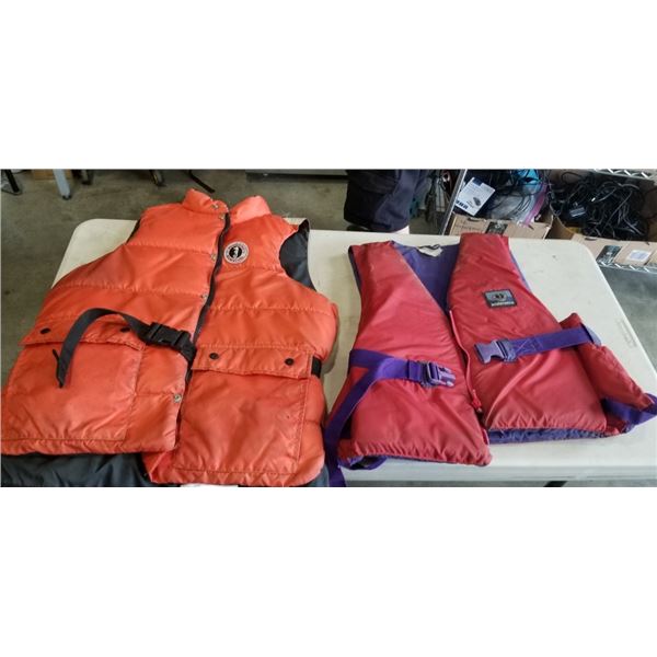 2 LIFE JACKETS