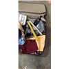 Image 3 : SAMSONITE SUITCASE ON WHEELS WITH SUITCASE WITH CONTENTS