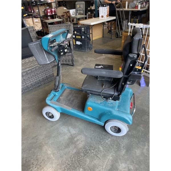 ELECTRIC SCOOTER - WORKING, W/ KEYS BATTERY CAHRGER AND BATTERY