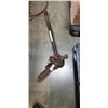 Image 1 : VEHICLE HITCH WITH SWAY BAR