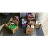 Image 1 : LARGE LOT OF ASSORTED CHRISTMAS DECOR