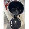Image 2 : LARGE OUTDOOR COOKER AND STOCK POT
