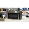 Image 1 : FRIGIDAIRE PROFESSIONAL MICROWAVE