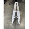 Image 2 : 2 STEP METAL SAWHORSE LADDER