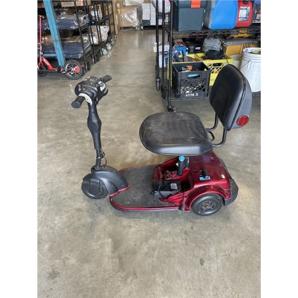 RIDE ON SCOOTER - WORKING, NO BATTERY, HAS CHARGER AND KEYS