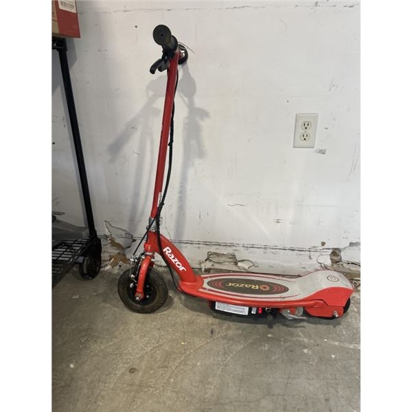 KIDS ELECTRIC RAZOR SCOOTER UNTESTED