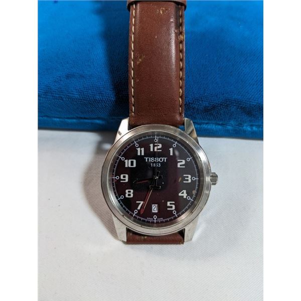 TISSOT 1853 STAINLESS STEEL QUARTZ WATCH SAPPHIRE CRYSTAL PRE-OWNED BATTERY REQUIRED, ORIGINAL BRACE