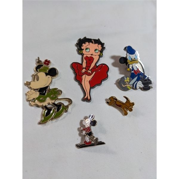 COLLECTION OF VINTAGE WALT DISNEY JEWELRY