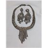 Image 2 : VINTAGE RHINESTONES NECKLACE AND PAIR OF EARRINGS