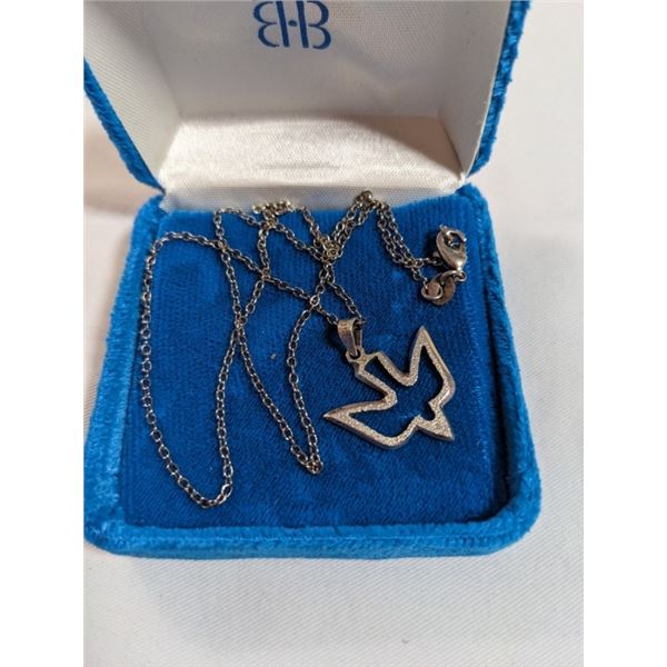 925 STERLING SILVER CHAIN AND PENDANT NECKLACE