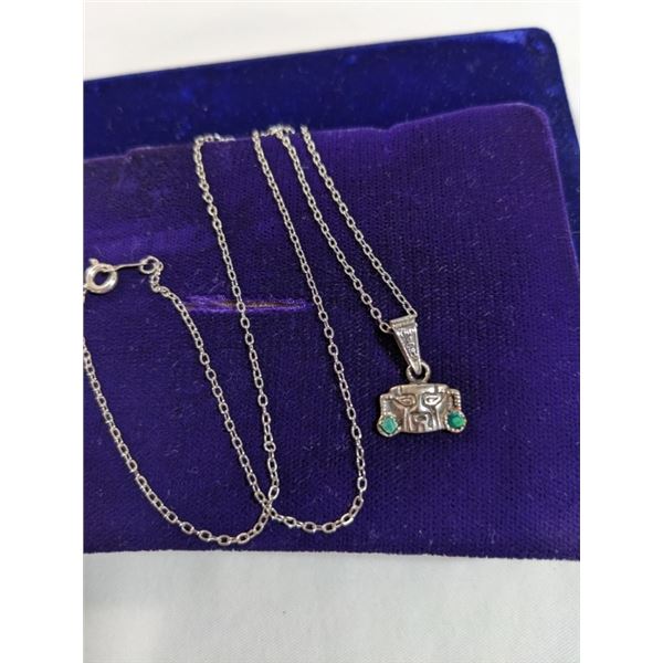 VINTAGE 925 STERLING SILVER W/ MALACHITE STONES AZTEC MASK PENDANT W/ STERLING SILVER CHAIN NECKLACE