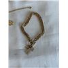 Image 2 : GOLD TONE LINKS BRACELETS