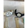 Image 3 : 5 SILICONE BAND WATCHES