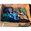 Image 2 : TRAY OF LULULEMON WOMANS CLOTHING
