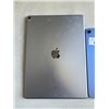 Image 3 : 2 IPADS. 1 IS MODEL A1670