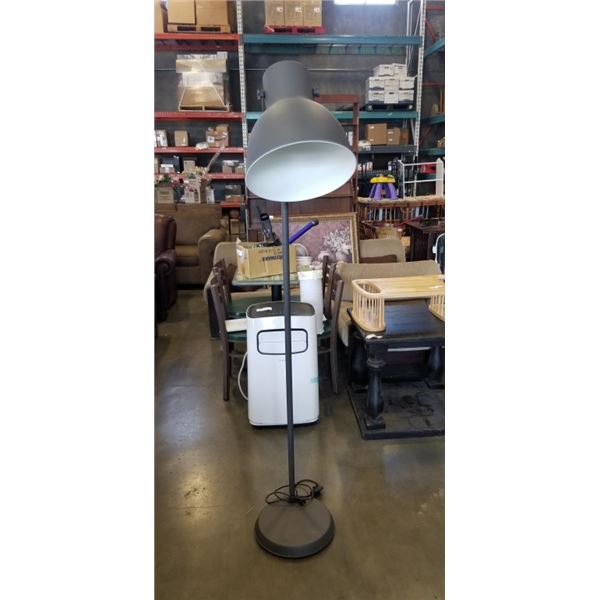 INDUSTRIAL STYLE FLOOR LAMP