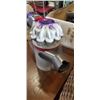 Image 6 : DYSON V8 ORIGIN PLUS CORDLESS STICK VACUUM - TESTED WORKING, RETAIL $599