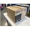 Image 2 : TOSHIBA 0.9 CU FT COUNTERTOP MICROWAVE - TESTED WORKING, RETAIL $149