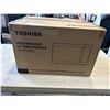 Image 3 : TOSHIBA 0.9 CU FT COUNTERTOP MICROWAVE - TESTED WORKING, RETAIL $149