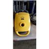 Image 3 : MIELE GUARD S1 CANISTER VACUUM - TESTED WORKING, RETAIL $399