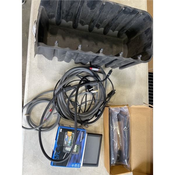 2 GARMIN GPS UNITS AND 2 NEW CANTERBURY 10.5 INCH HANDLES IN TOTE