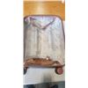 Image 5 : HARDSIDE CARRY-ON SIZE SUITCASE