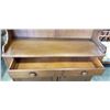 Image 3 : MAPLE COLONIAL HUTCH