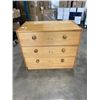 Image 1 : 3 DRAWER PINE DRESSER