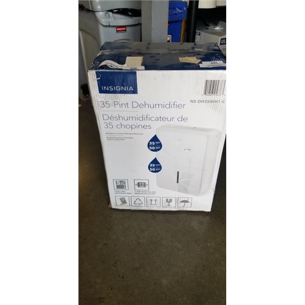 INSIGNIA DEHUMIDIFIER - TESTED WORKING