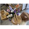 Image 1 : LARGE LOT OF WICKER BASKETS