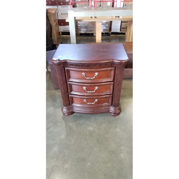 3 DRAWER WOOD DRESSER