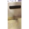 Image 4 : 3 DRAWER WOOD DRESSER