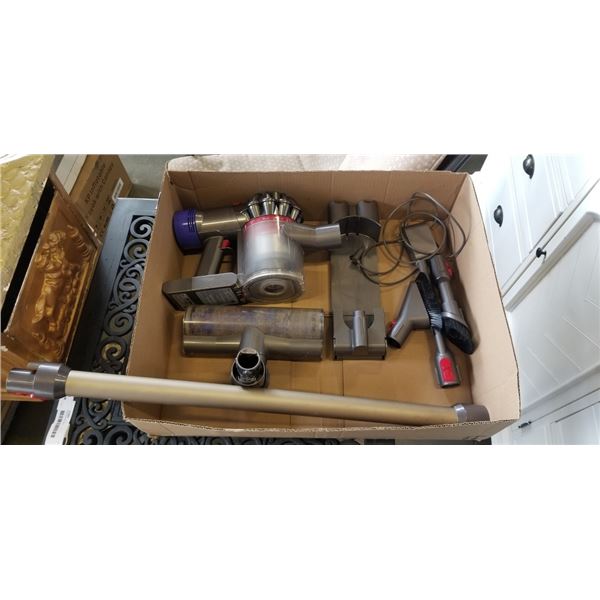 DYSON V8 ANIMAL CORDLESS STICK VACUUM - TESTED WORKING, RETAIL $599