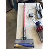 Image 2 : DYSON V10 CORDLESS VACUUM CLEANER W/ CHARGER