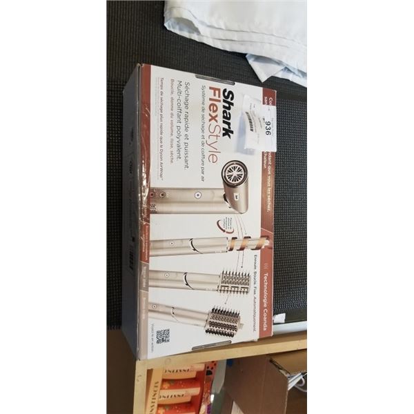 SHARK FLEXSTYLE MULTI-STYLER HAIR STRAIGHTENER - TESTED WORKING, RETAIL $349