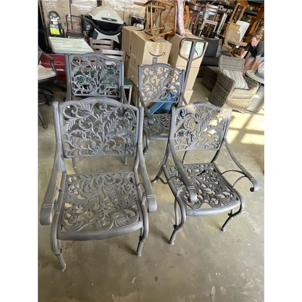 4 METAL OUTDOOR PATIO CHAIRS