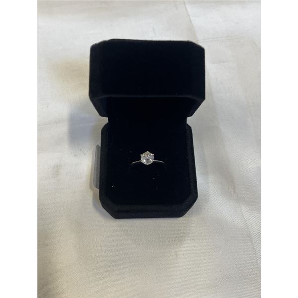 NEW S925 1.0CT SIMULATED DIAMOND (CZ) SOLITAIRE RING, RESIZEABLE, MOUNTED IN 925 STERLING SILVER W/ 