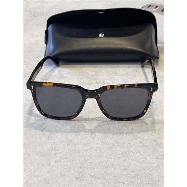 CARFIA POLARIZED SUNGLASSES IN CASE