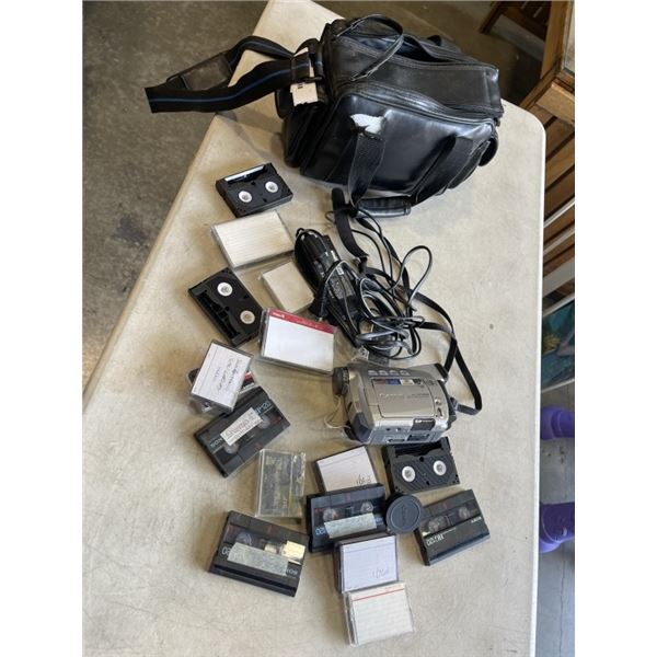 VINTAGE CANON CAM CORDER W/ ACCESSORIES