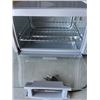Image 2 : BLACK AND DECKER 4 SLICE AIR FRY TOASTER OVEN - TESTED WORKING, RETAIL $179