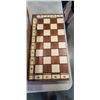 Image 2 : YELLOW MOUNTAIN CHINESE MAHJONG SET IN HARD CASE AND HUSARIA EUROPEAN INTERNATIONAL CHESS WODDEN GAM